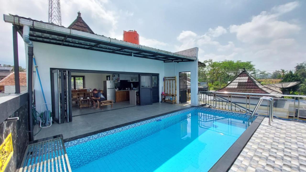Pool Villa Saung Suluh Purwokerto Luaran gambar
