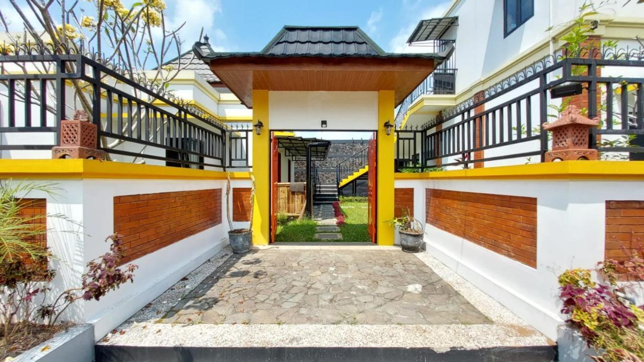 Pool Villa Saung Suluh Purwokerto Luaran gambar