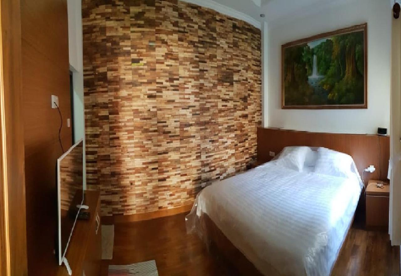 Pool Villa Saung Suluh Purwokerto Luaran gambar